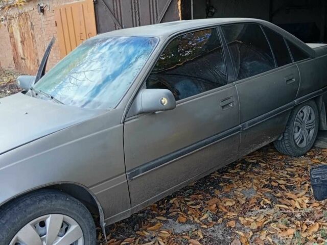 Сірий Опель Омега, об'ємом двигуна 2 л та пробігом 400 тис. км за 1204 $, фото 2 на Automoto.ua