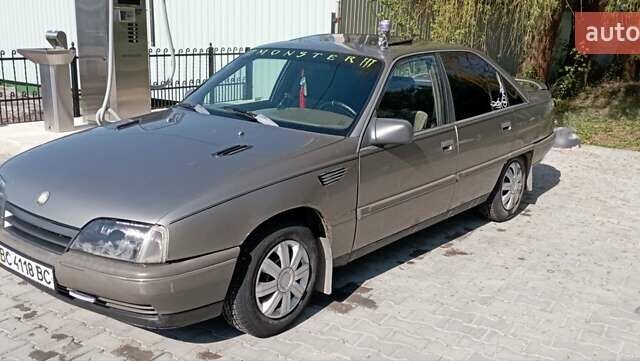 Сірий Опель Омега, об'ємом двигуна 2 л та пробігом 300 тис. км за 1300 $, фото 2 на Automoto.ua