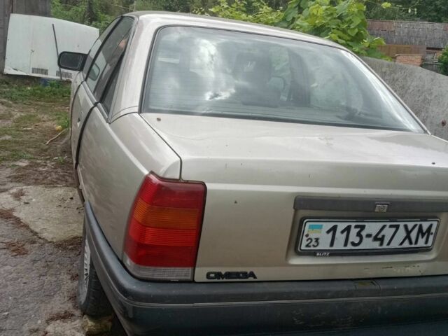 Сірий Опель Омега, об'ємом двигуна 2 л та пробігом 500 тис. км за 725 $, фото 1 на Automoto.ua