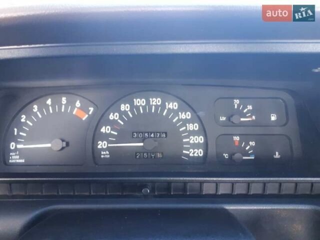 Сірий Опель Омега, об'ємом двигуна 2 л та пробігом 305 тис. км за 1750 $, фото 7 на Automoto.ua