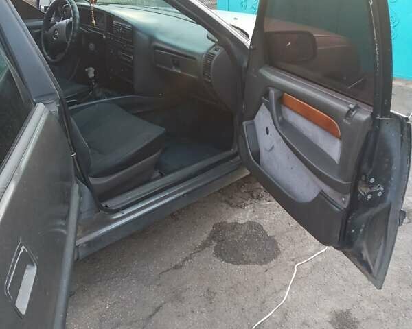 Сірий Опель Омега, об'ємом двигуна 2 л та пробігом 40 тис. км за 2200 $, фото 9 на Automoto.ua