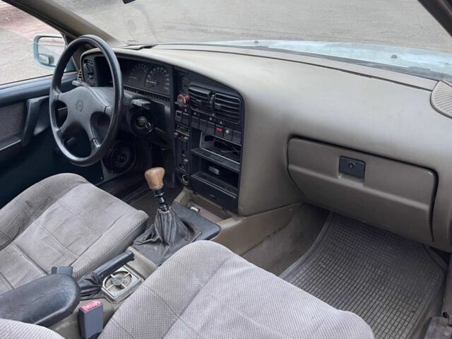 Сірий Опель Омега, об'ємом двигуна 2 л та пробігом 155 тис. км за 850 $, фото 4 на Automoto.ua