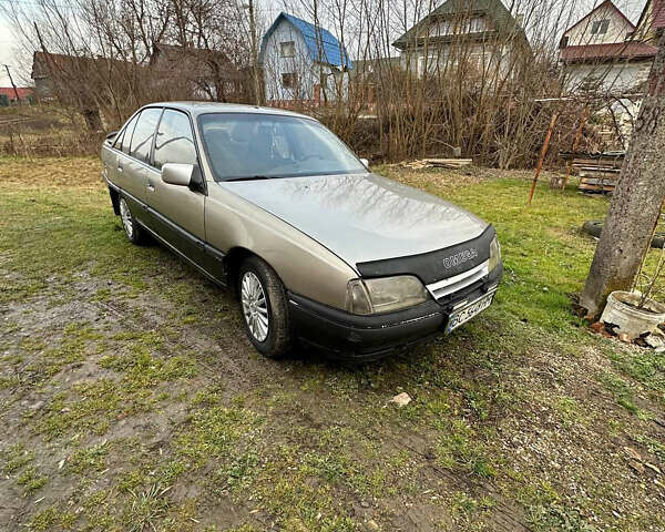 Серый Опель Омега, объемом двигателя 1.8 л и пробегом 200 тыс. км за 800 $, фото 2 на Automoto.ua