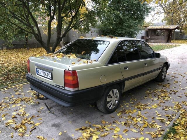 Серый Опель Омега, объемом двигателя 2 л и пробегом 270 тыс. км за 1500 $, фото 2 на Automoto.ua