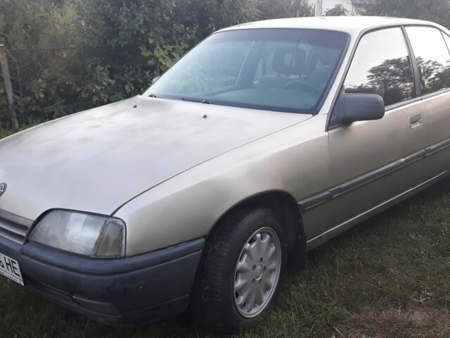 Серый Опель Омега, объемом двигателя 2 л и пробегом 305 тыс. км за 1750 $, фото 3 на Automoto.ua