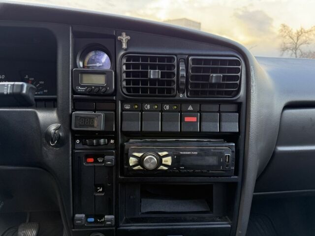 Серый Опель Омега, объемом двигателя 2.3 л и пробегом 307 тыс. км за 1800 $, фото 10 на Automoto.ua