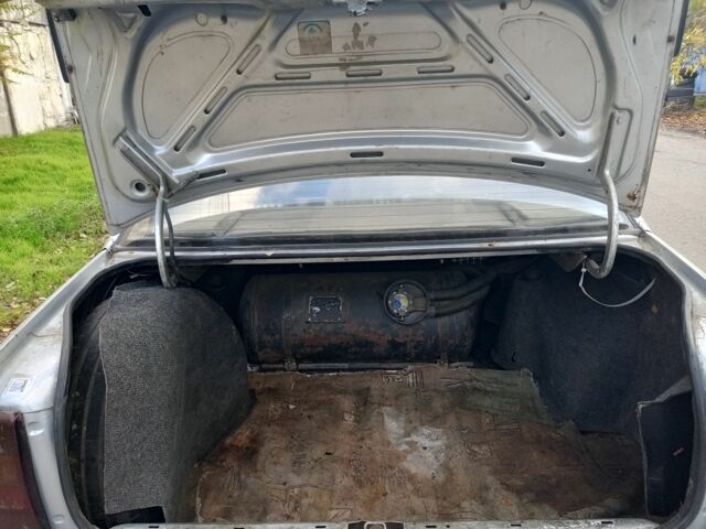 Сірий Опель Омега, об'ємом двигуна 2 л та пробігом 400 тис. км за 1200 $, фото 3 на Automoto.ua