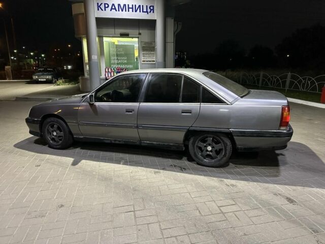 Серый Опель Омега, объемом двигателя 2 л и пробегом 200 тыс. км за 950 $, фото 2 на Automoto.ua