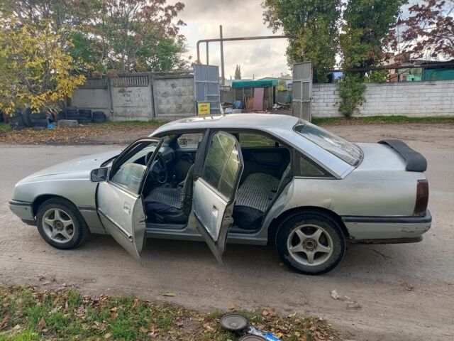 Сірий Опель Омега, об'ємом двигуна 2 л та пробігом 400 тис. км за 1200 $, фото 1 на Automoto.ua