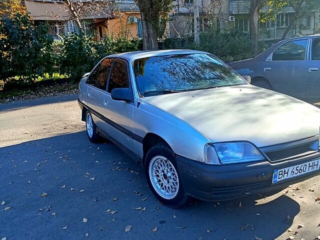 Сірий Опель Омега, об'ємом двигуна 2 л та пробігом 0 тис. км за 1400 $, фото 8 на Automoto.ua