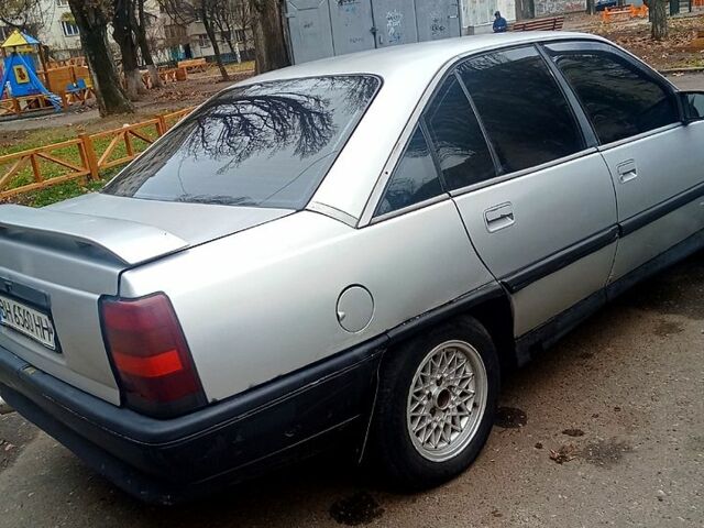 Сірий Опель Омега, об'ємом двигуна 2 л та пробігом 0 тис. км за 1400 $, фото 11 на Automoto.ua