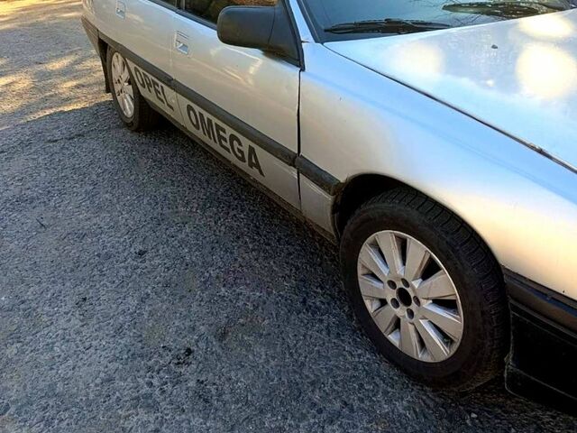 Серый Опель Омега, объемом двигателя 2 л и пробегом 0 тыс. км за 950 $, фото 5 на Automoto.ua