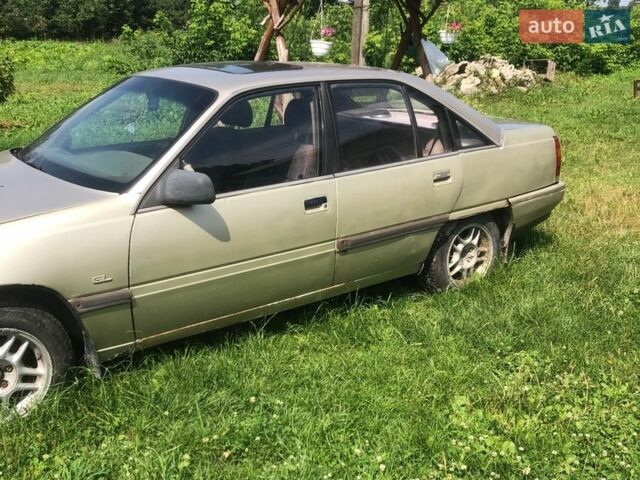 Серый Опель Омега, объемом двигателя 1.8 л и пробегом 700 тыс. км за 750 $, фото 2 на Automoto.ua