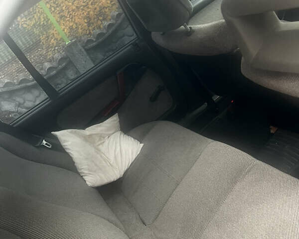 Серый Опель Омега, объемом двигателя 2 л и пробегом 220 тыс. км за 2000 $, фото 4 на Automoto.ua