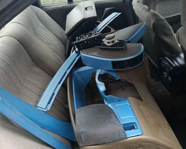 Серый Опель Омега, объемом двигателя 1.8 л и пробегом 500 тыс. км за 400 $, фото 8 на Automoto.ua