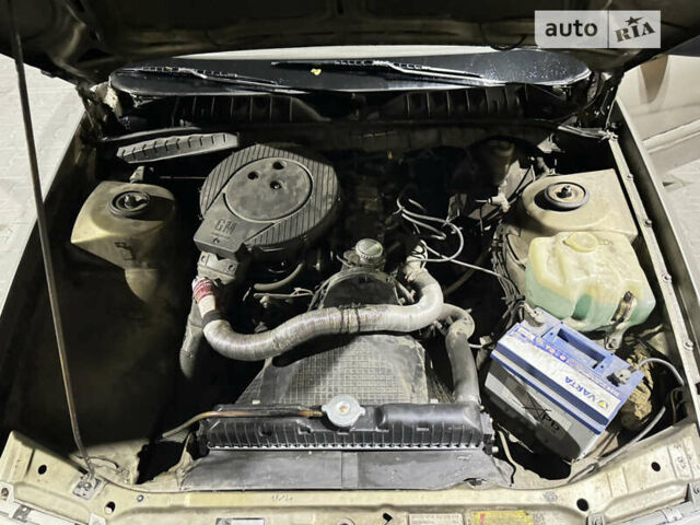 Сірий Опель Омега, об'ємом двигуна 1.8 л та пробігом 360 тис. км за 2000 $, фото 15 на Automoto.ua