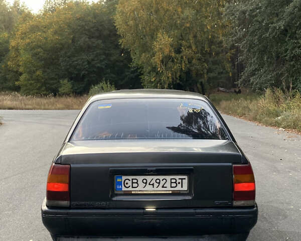 Сірий Опель Омега, об'ємом двигуна 2 л та пробігом 445 тис. км за 950 $, фото 4 на Automoto.ua