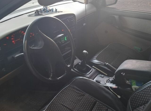 Опель Омега 1988 в Николаеве на Automoto.ua Серый Опель Омега, объемом двигателя 0 л и пробегом 300 тыс. км за 1328 $, фото 7 на Automoto.ua