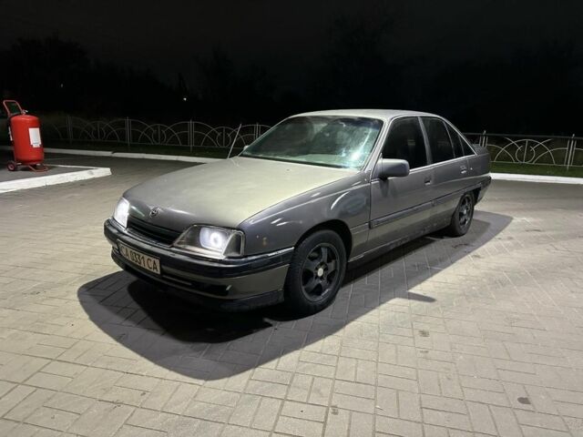 Серый Опель Омега, объемом двигателя 2 л и пробегом 200 тыс. км за 950 $, фото 1 на Automoto.ua