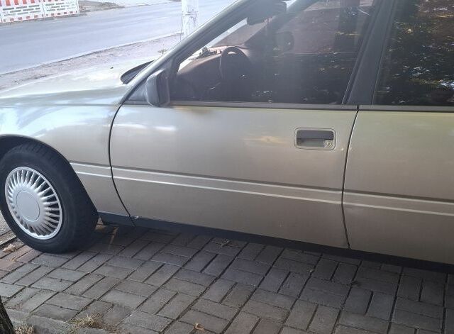 Опель Омега 1988 в Николаеве на Automoto.ua Серый Опель Омега, объемом двигателя 0 л и пробегом 300 тыс. км за 1328 $, фото 4 на Automoto.ua