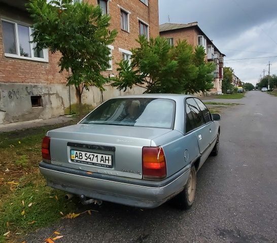 Серый Опель Омега, объемом двигателя 2 л и пробегом 777 тыс. км за 898 $, фото 1 на Automoto.ua
