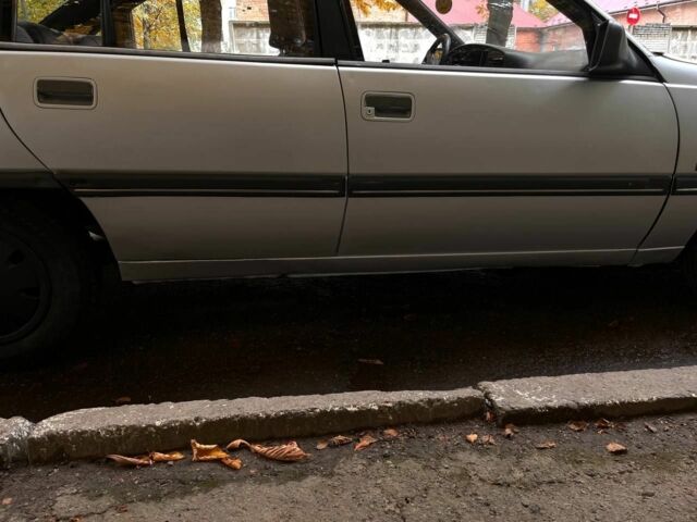 Опель Омега 1988 в Городке на Automoto.ua Серый Опель Омега, объемом двигателя 2.3 л и пробегом 320 тыс. км за 650 $, фото 4 на Automoto.ua