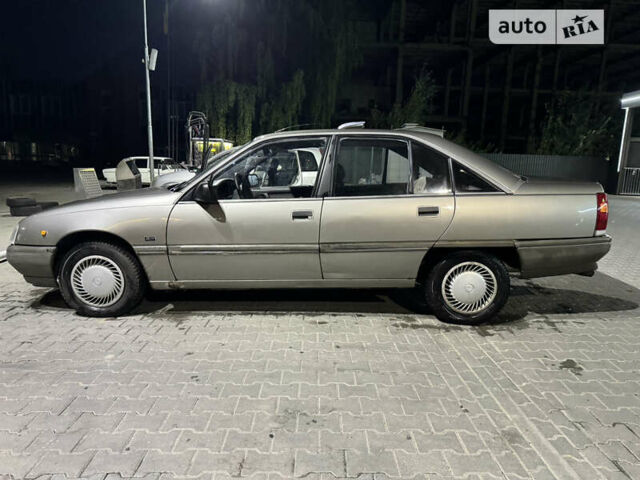 Сірий Опель Омега, об'ємом двигуна 1.8 л та пробігом 360 тис. км за 2000 $, фото 9 на Automoto.ua