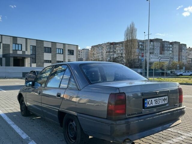 Серый Опель Омега, объемом двигателя 2 л и пробегом 425 тыс. км за 1700 $, фото 2 на Automoto.ua
