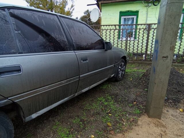 Серый Опель Омега, объемом двигателя 2 л и пробегом 333 тыс. км за 1250 $, фото 3 на Automoto.ua