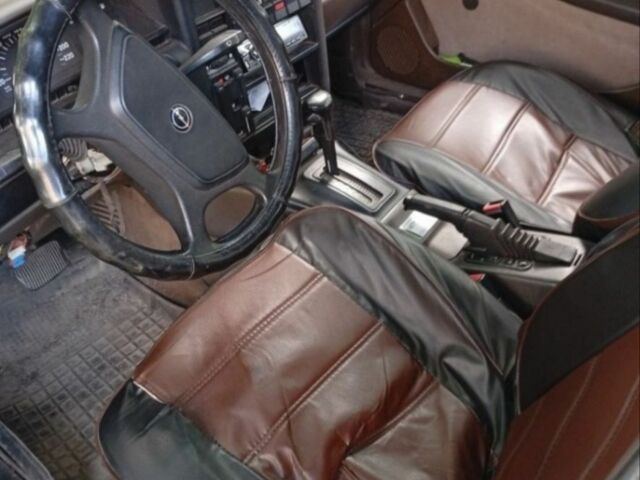 Серый Опель Омега, объемом двигателя 2 л и пробегом 320 тыс. км за 800 $, фото 6 на Automoto.ua