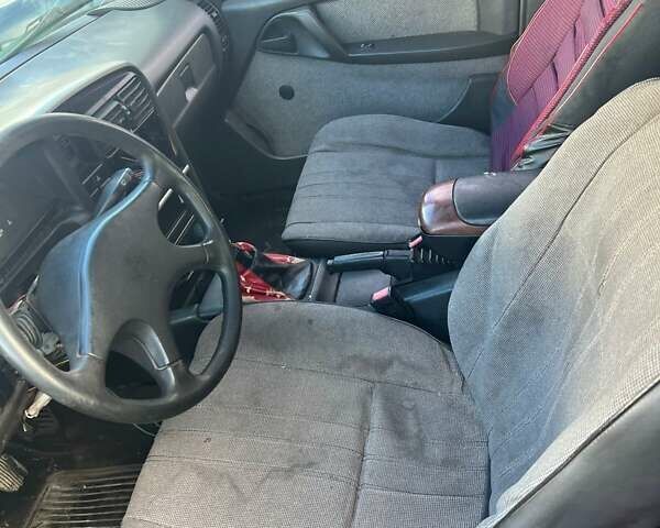 Серый Опель Омега, объемом двигателя 2 л и пробегом 200 тыс. км за 650 $, фото 3 на Automoto.ua