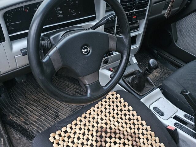 Серый Опель Омега, объемом двигателя 2 л и пробегом 120 тыс. км за 521 $, фото 8 на Automoto.ua