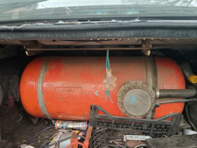 Серый Опель Омега, объемом двигателя 2 л и пробегом 388 тыс. км за 710 $, фото 8 на Automoto.ua