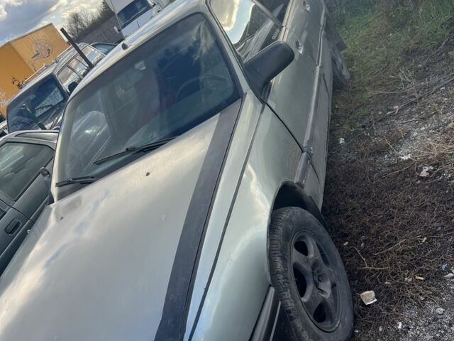 Серый Опель Омега, объемом двигателя 2 л и пробегом 200 тыс. км за 450 $, фото 2 на Automoto.ua