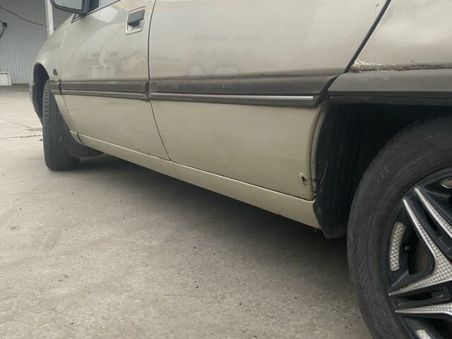 Серый Опель Омега, объемом двигателя 2 л и пробегом 150 тыс. км за 999 $, фото 5 на Automoto.ua