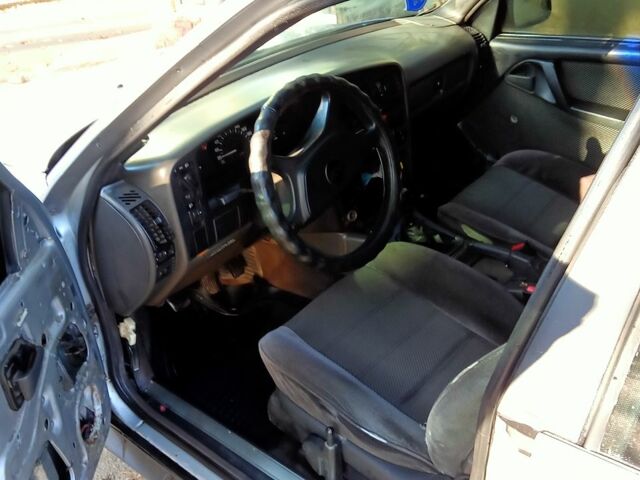 Сірий Опель Омега, об'ємом двигуна 2 л та пробігом 0 тис. км за 1400 $, фото 1 на Automoto.ua