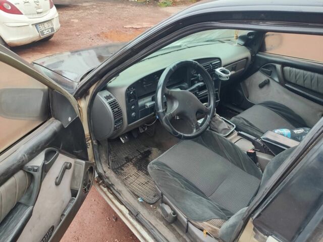 Серый Опель Омега, объемом двигателя 2 л и пробегом 209 тыс. км за 550 $, фото 5 на Automoto.ua