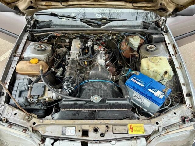 Серый Опель Омега, объемом двигателя 2 л и пробегом 250 тыс. км за 1000 $, фото 3 на Automoto.ua