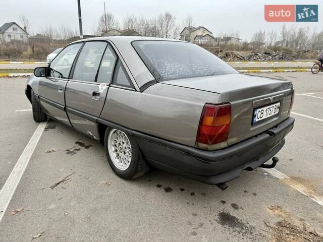 Серый Опель Омега, объемом двигателя 2 л и пробегом 120 тыс. км за 1000 $, фото 14 на Automoto.ua