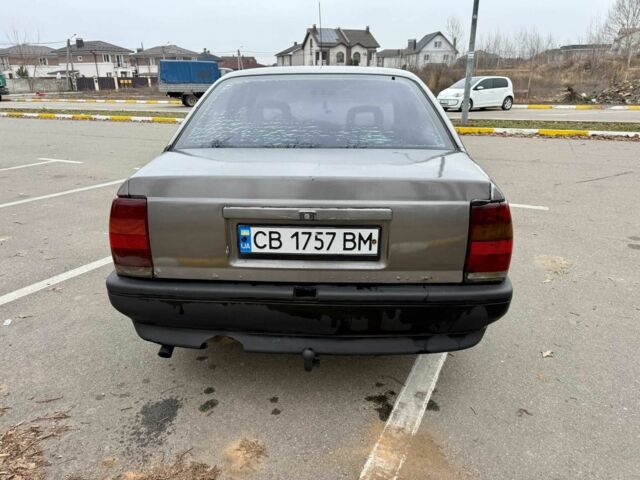 Серый Опель Омега, объемом двигателя 2 л и пробегом 250 тыс. км за 1000 $, фото 19 на Automoto.ua