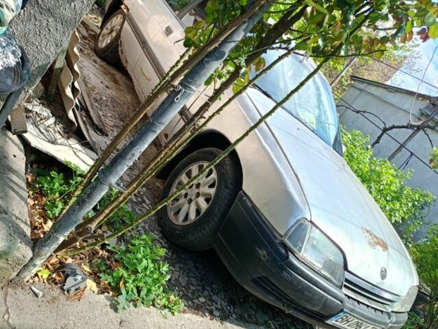 Сірий Опель Омега, об'ємом двигуна 2 л та пробігом 400 тис. км за 600 $, фото 1 на Automoto.ua