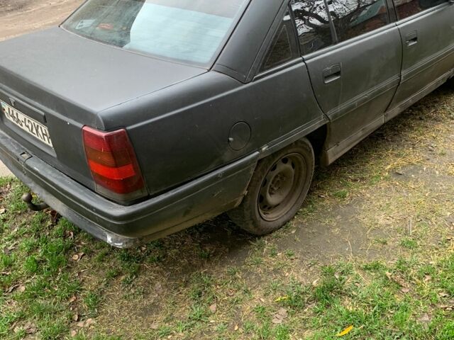 Сірий Опель Омега, об'ємом двигуна 2 л та пробігом 200 тис. км за 475 $, фото 4 на Automoto.ua