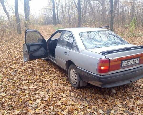 Серый Опель Омега, объемом двигателя 2 л и пробегом 400 тыс. км за 600 $, фото 2 на Automoto.ua