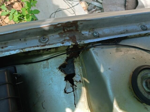 Сірий Опель Омега, об'ємом двигуна 2 л та пробігом 400 тис. км за 600 $, фото 4 на Automoto.ua