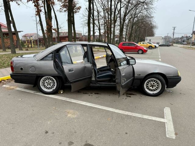 Серый Опель Омега, объемом двигателя 2 л и пробегом 250 тыс. км за 1000 $, фото 11 на Automoto.ua