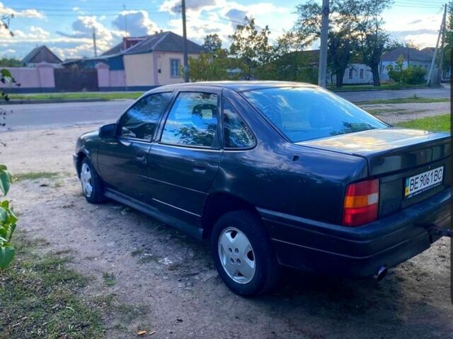Опель Омега 1990 в Николаеве на Automoto.ua Серый Опель Омега, объемом двигателя 2 л и пробегом 529 тыс. км за 1000 $, фото 1 на Automoto.ua
