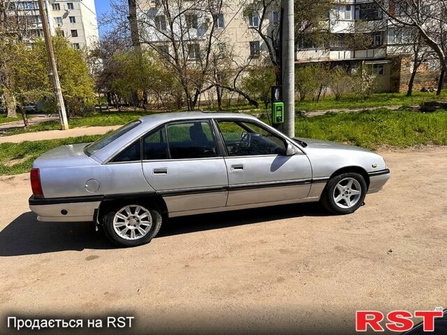 Сірий Опель Омега, об'ємом двигуна 2 л та пробігом 200 тис. км за 1250 $, фото 12 на Automoto.ua
