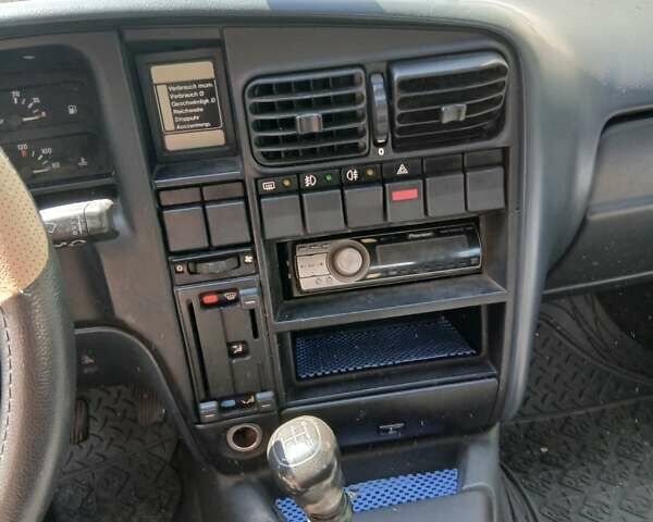 Сірий Опель Омега, об'ємом двигуна 2 л та пробігом 270 тис. км за 500 $, фото 1 на Automoto.ua
