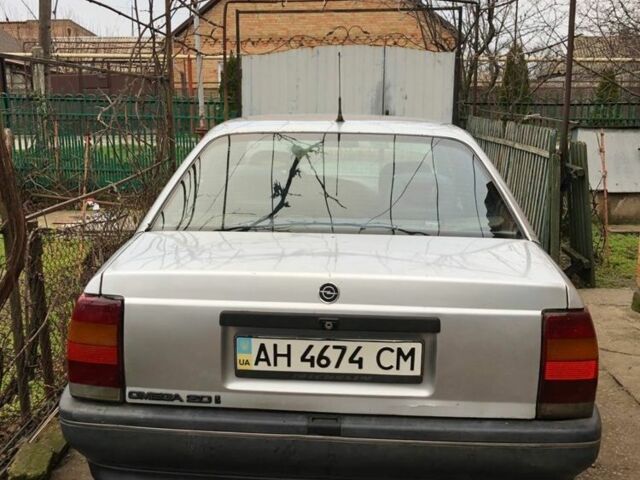 Сірий Опель Омега, об'ємом двигуна 2 л та пробігом 240 тис. км за 1070 $, фото 2 на Automoto.ua
