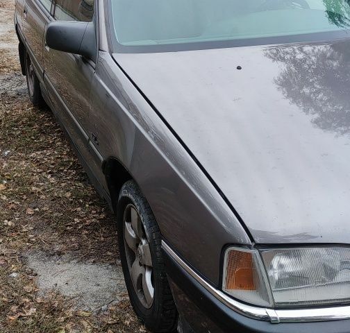 Серый Опель Омега, объемом двигателя 2 л и пробегом 2 тыс. км за 1800 $, фото 1 на Automoto.ua